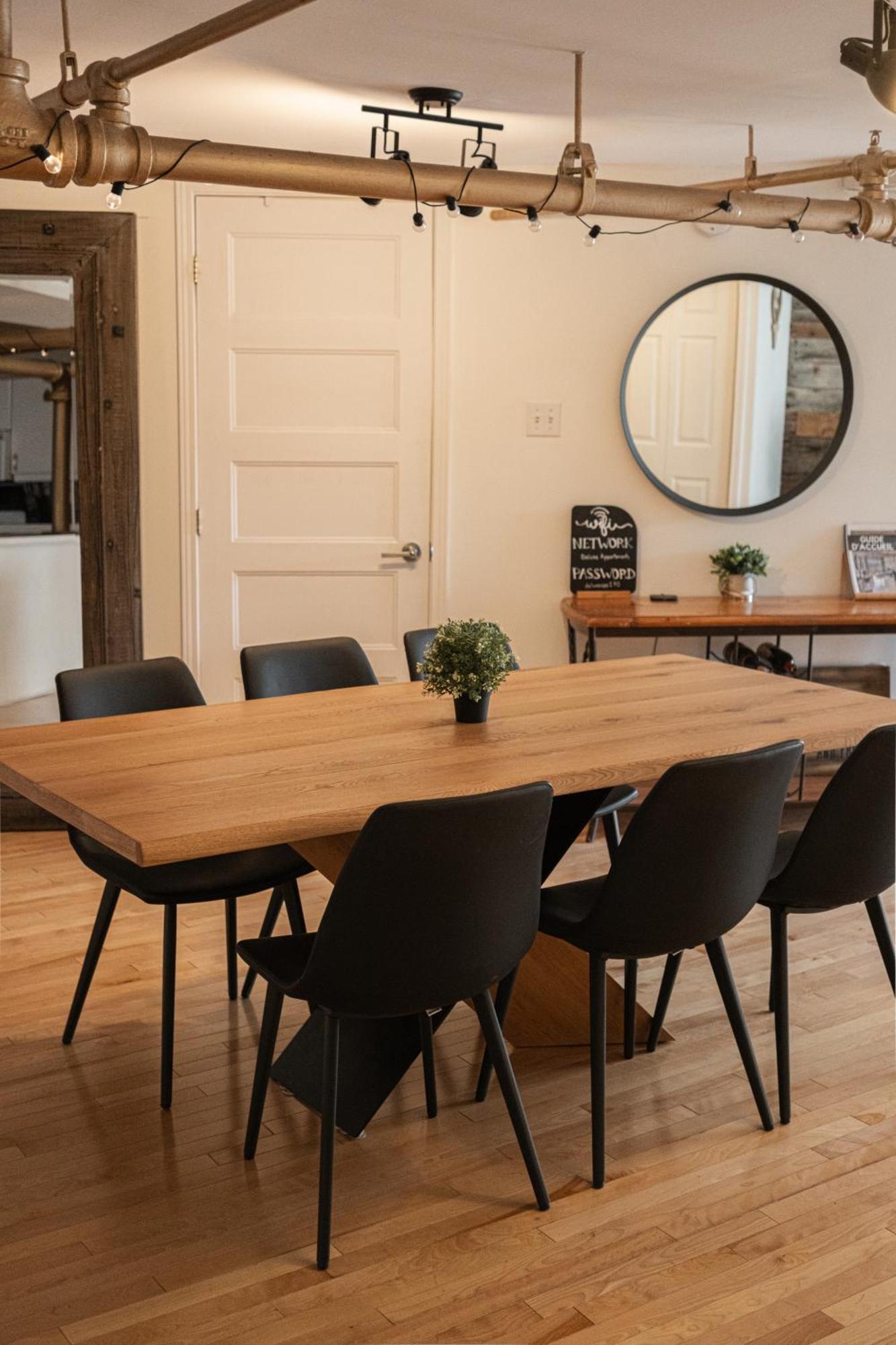 Lion'S Den // Spacious 1500 Sqft Квебек Экстерьер фото